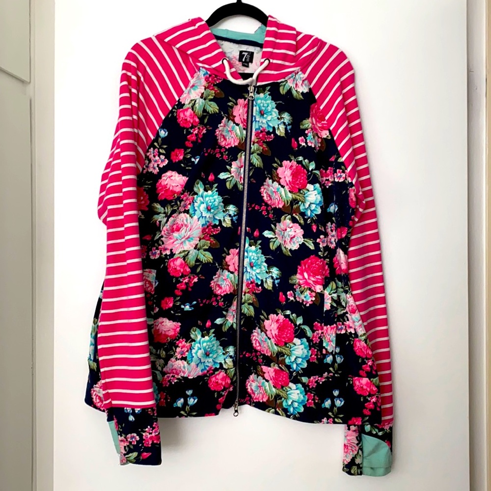 7Degrees Women’s Zip Hoodie